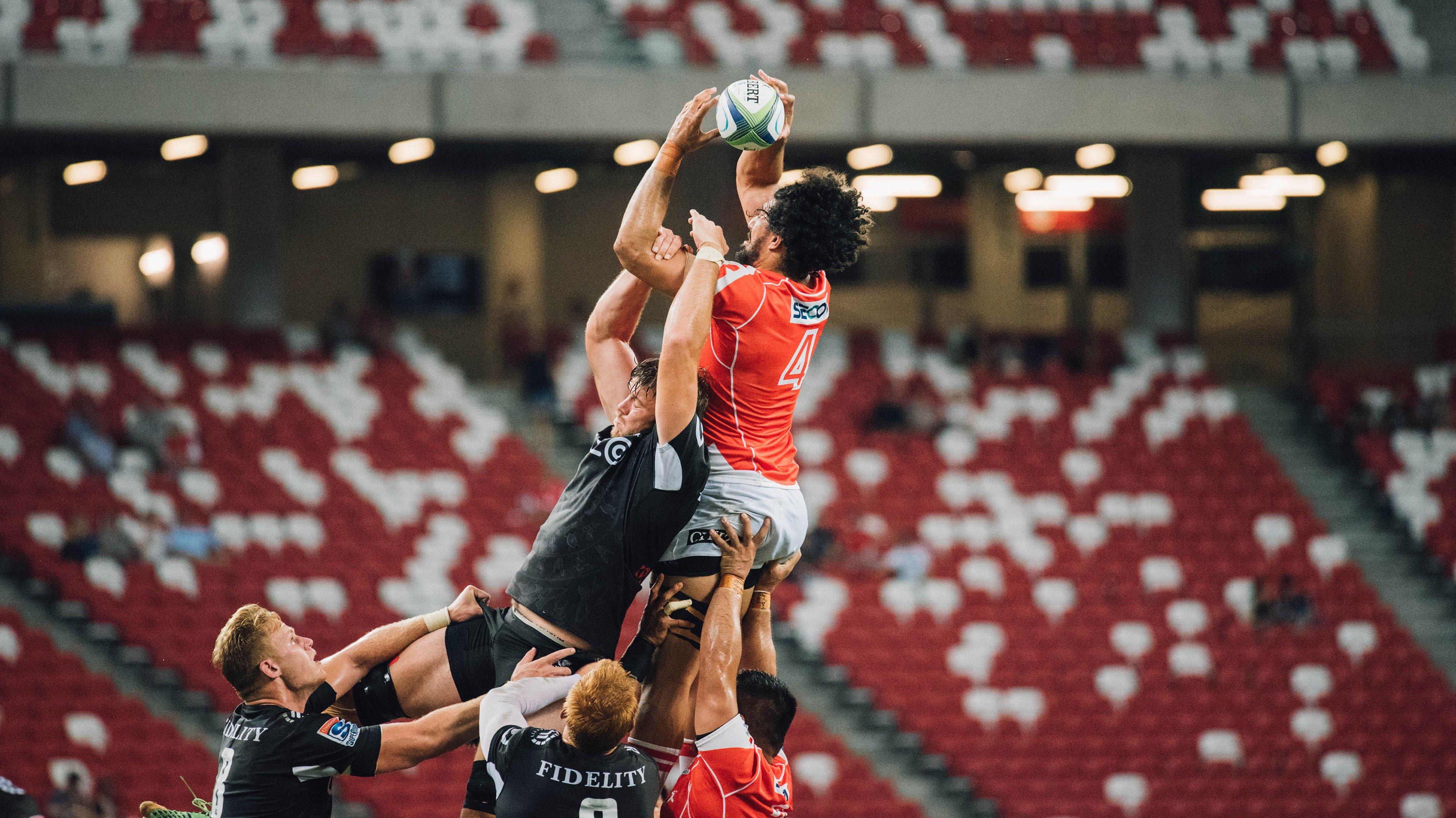 全国游泳锦标赛混合泳项目激战正酣,新秀老将同台竞技展风采